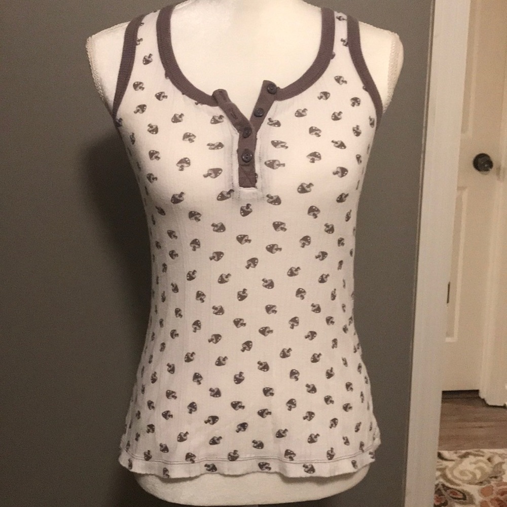 Size Small xhilaration tank mushroom print